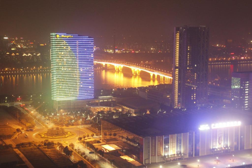 Checkinn International Apartment Гуанджоу Стая снимка